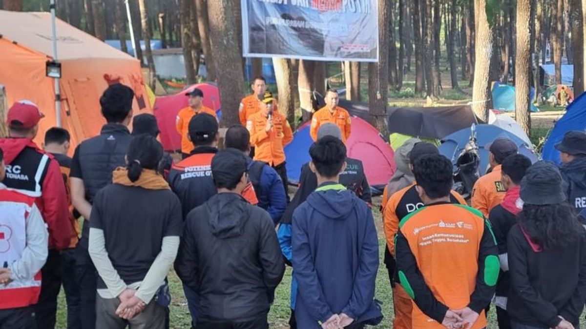 3000人の登山者が8月17日にマカッサルのバワカラン山で旗の儀式を行います