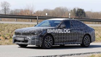 BMW Series-5 Facelift Seen Tested Road, Expected To Attend 2027