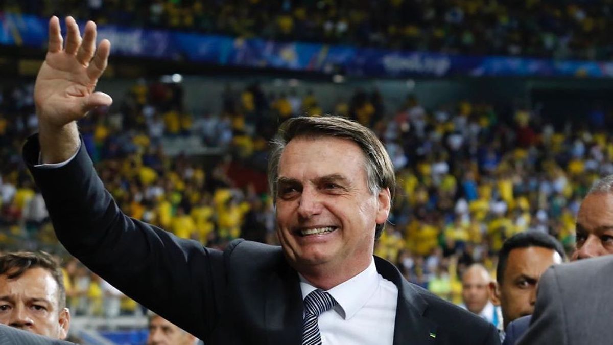 رئيس البرازيل، الذي قلل من شأن كورونا، هو الآن إيجابي بالنسبة لCOVID-19