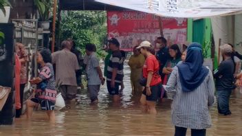  Diguyur Hujan, BPBD DKI Catat Ada 34 TPS yang Terendam Banjir