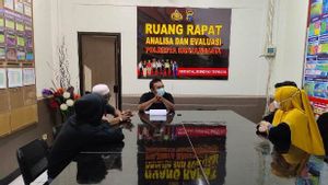 Viral Remaja </i>Freestyle</i> Angkat Ban Motor di Banjarmasin, Dipanggil Polisi Bareng Ortu