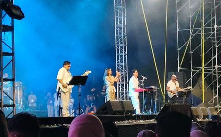 Indra Lesmana dan Eva Celia Hadirkan Pesta dan Kemeriahan di Prambanan Jazz Festival 2024