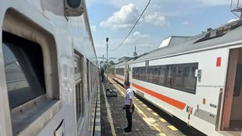 Train Passengers At Baturaja Station Rise 100 Percent During Chinese New Year Holidays