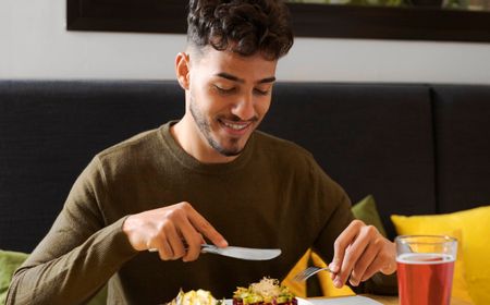 Gak Boleh Abai, Kenali 7 Tanda Terlalu Banyak Makan Makanan Berprotein