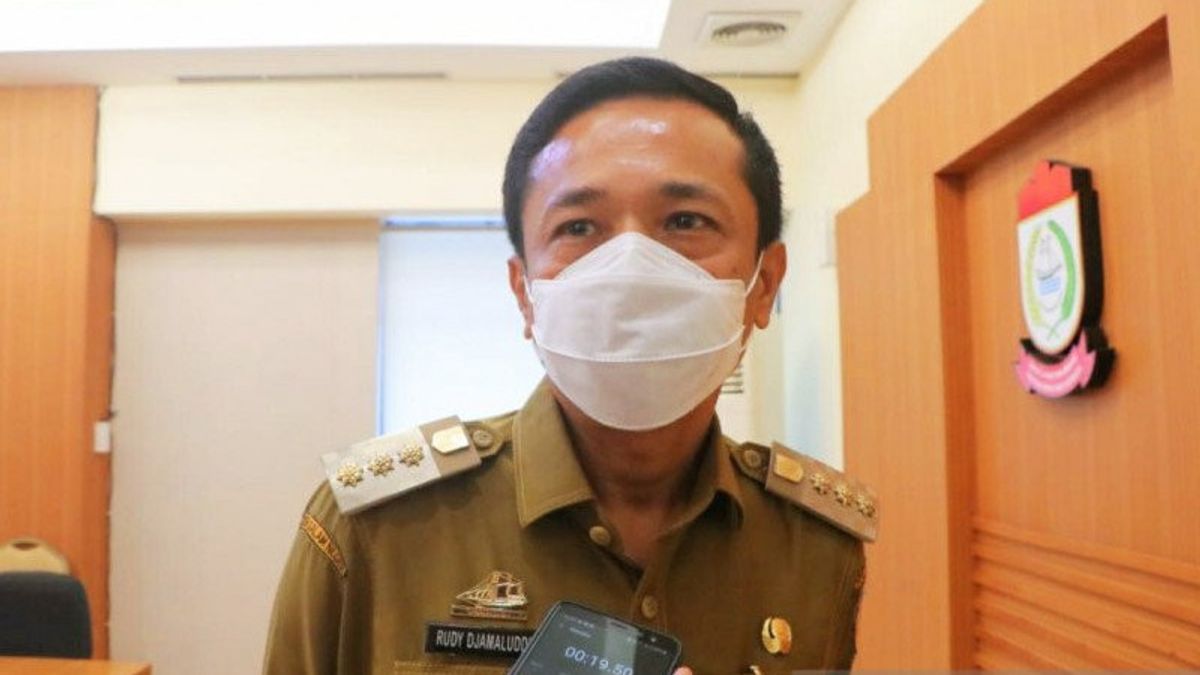 Pj Walkot Makassar Interdit Aux Hôtels De Tenir Des Fêtes Du Nouvel An, Violant Les Rapports à La Police