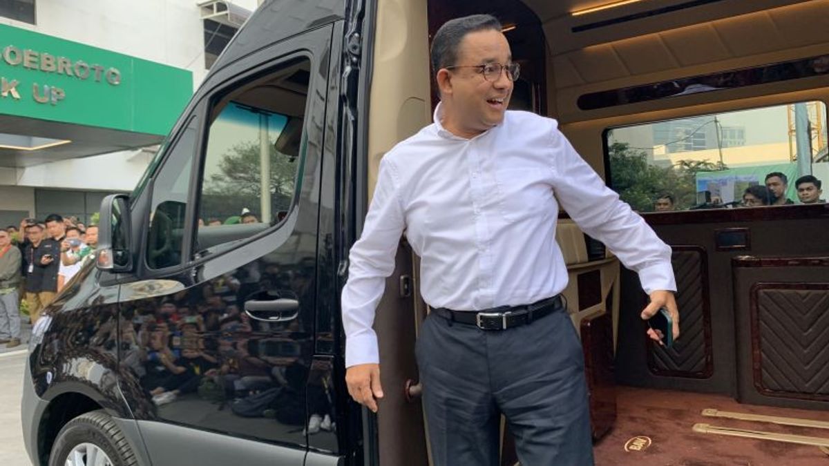 Anies Baswedan - Muhaimin Iskandar Arrived At RSPAD To Undergo Health Tests