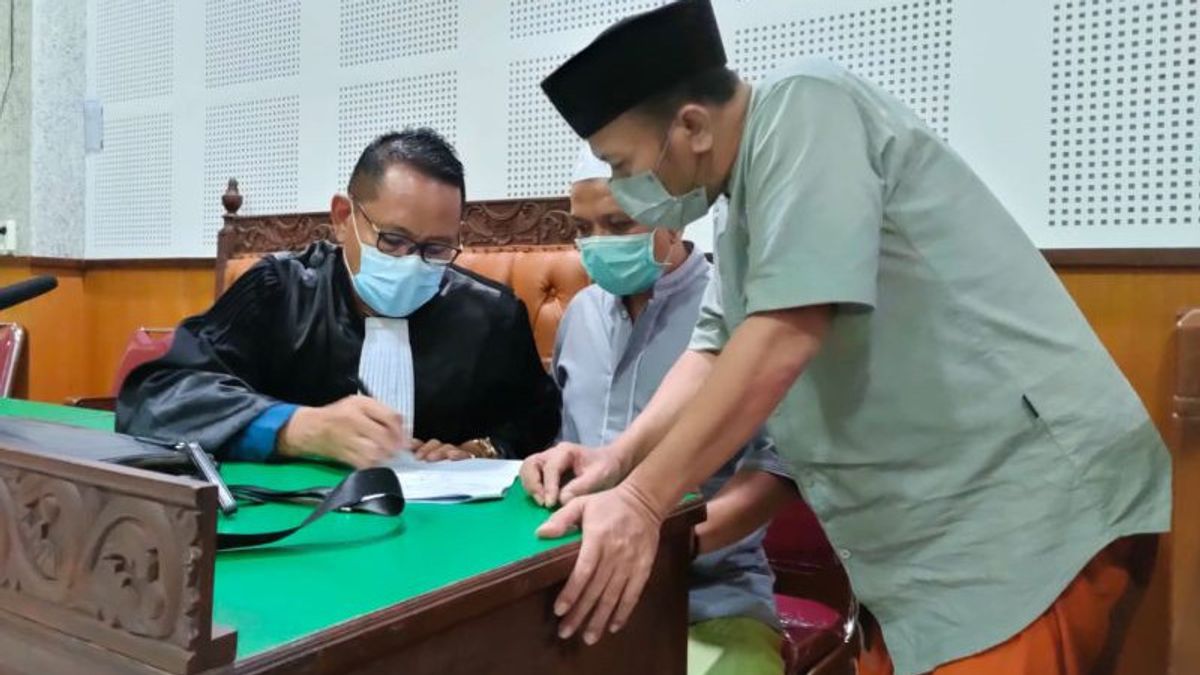 Involved In Village Fund Corruption, Village Head And Secretary In West Lombok Sentenced To 4 Years In Prison Fine Of IDR 100 Million