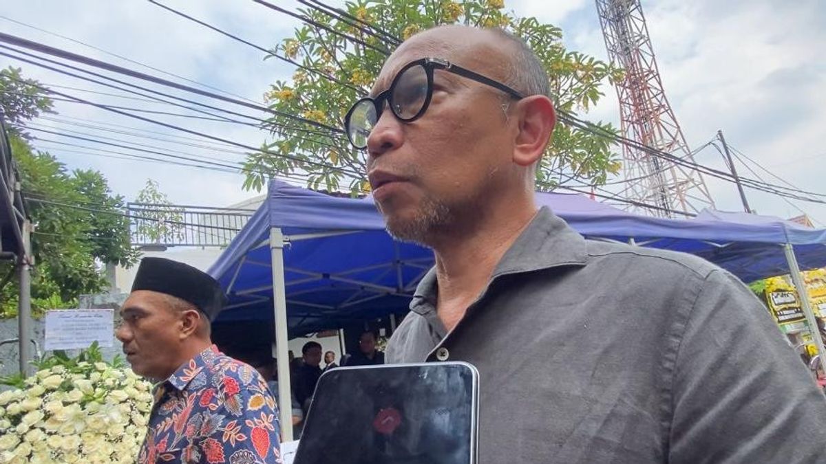 Almarhum Faisal Basri di Mata Chatib Basri: Beliau Guru Sekaligus Senior Saya