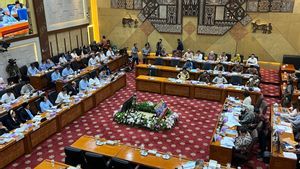 Komisi IX DPR ke Kepala BGN: Kapan Perpres Tata Kelola MBG Terbit?