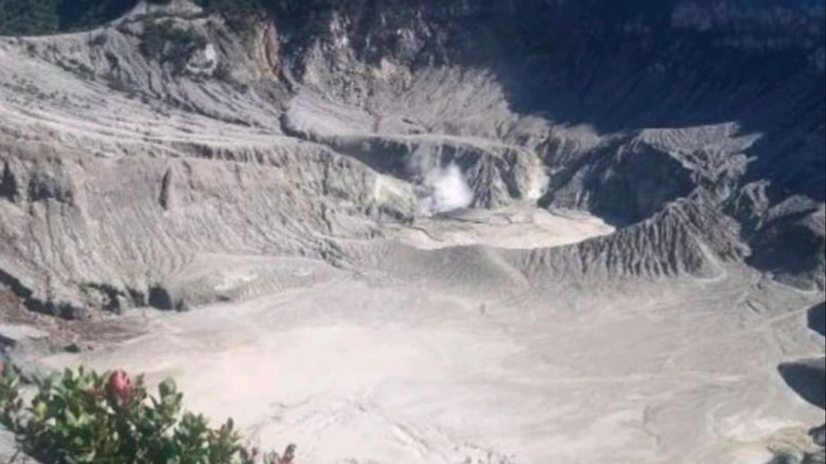 Titik Panas di Kawah Gunung Tangkuban Parahu Masih Stabil, tapi Potensi Erupsi Tetap Ada