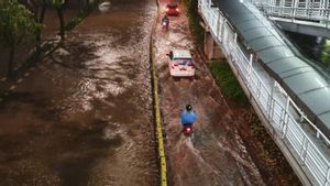 Rute Transjakarta Rute 3F-2A Dialihkan karena Banjir di Pulo Nangka