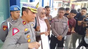 Ibu di Samarinda yang Latih Anak Menyetir Mobil Hingga Viral Kena Sanksi dari Polisi