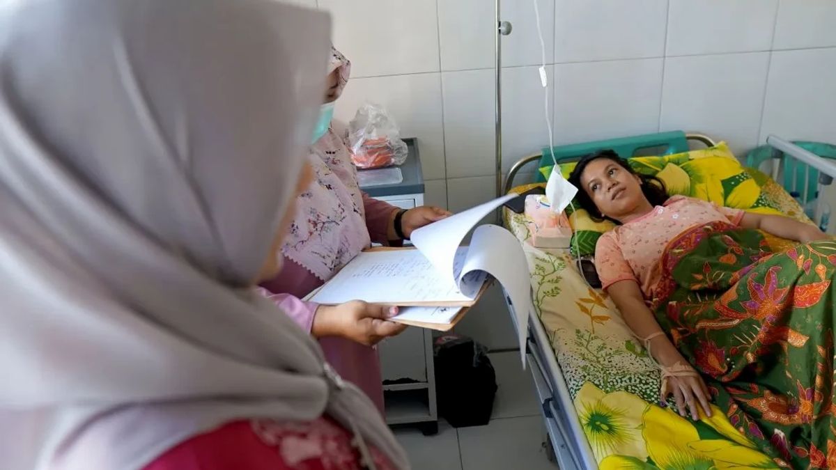 345 agents du KPPS de Bandung sont malades après le blocage des élections de 2024, 9 ont été livrés à des hôpitaux
