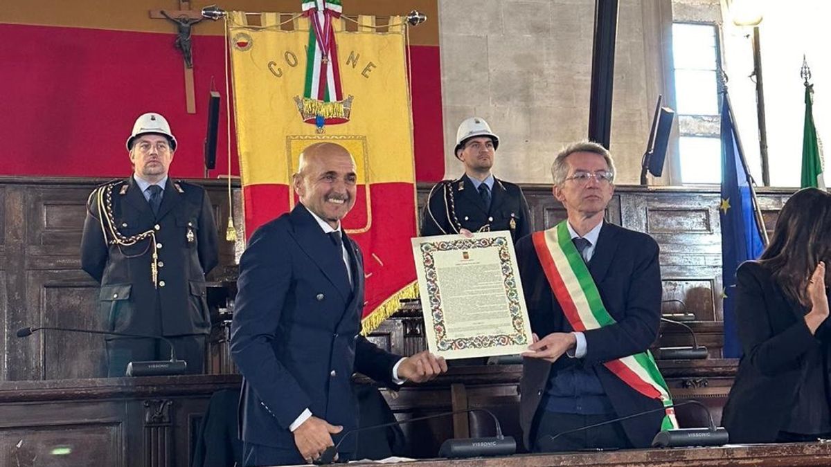 Luciano Spalletti Receives The Title Of Honorary Citizen Of Napoli City