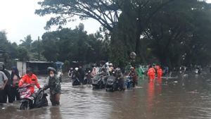 Penanganan Banjir di Gedebage Bandung Butuh Waktu 4 Jam, Dua Kali Lipat Lebih Lama dari Biasanya