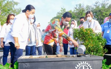 Gibran 'Jokowi' Geram RTH di Solo Kurang: Tanaman Diganti Paving, Tebang Pohon Seenaknya!