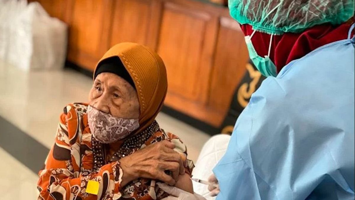 Berita Yogyakarta: Yogyakarta Sebut Tidak Menerima Laporan KIPI Vaksinasi Penguat