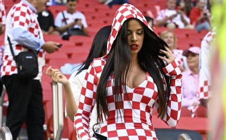 Duh! Model Kroasia Ivana Knoll Nekat Pakai Baju Seksi Berleher Rendah di Piala Dunia 2022 Qatar