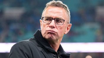 Calls Rangnick Will Make Changes At MU, Soton Coach: He Doesn't Want Any Weaknesses In Any Part