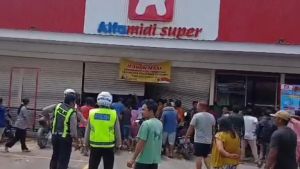 Krisis Logistik Pascabanjir Picu Penjarahan Minimarket di Sibolga