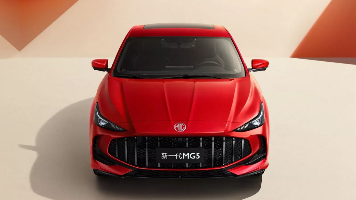 إصدار Facelift sedan MG5 الصادر في الصين ، يتغير التصميم الطويل