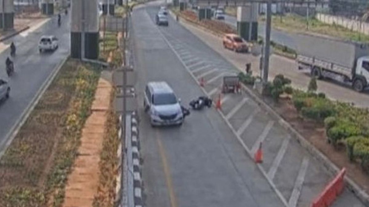 Conflict Between Avanza Drivers And Motorists At Cakung Toll Gate Impact Of Road Rage, Traffic Hard In Jakarta