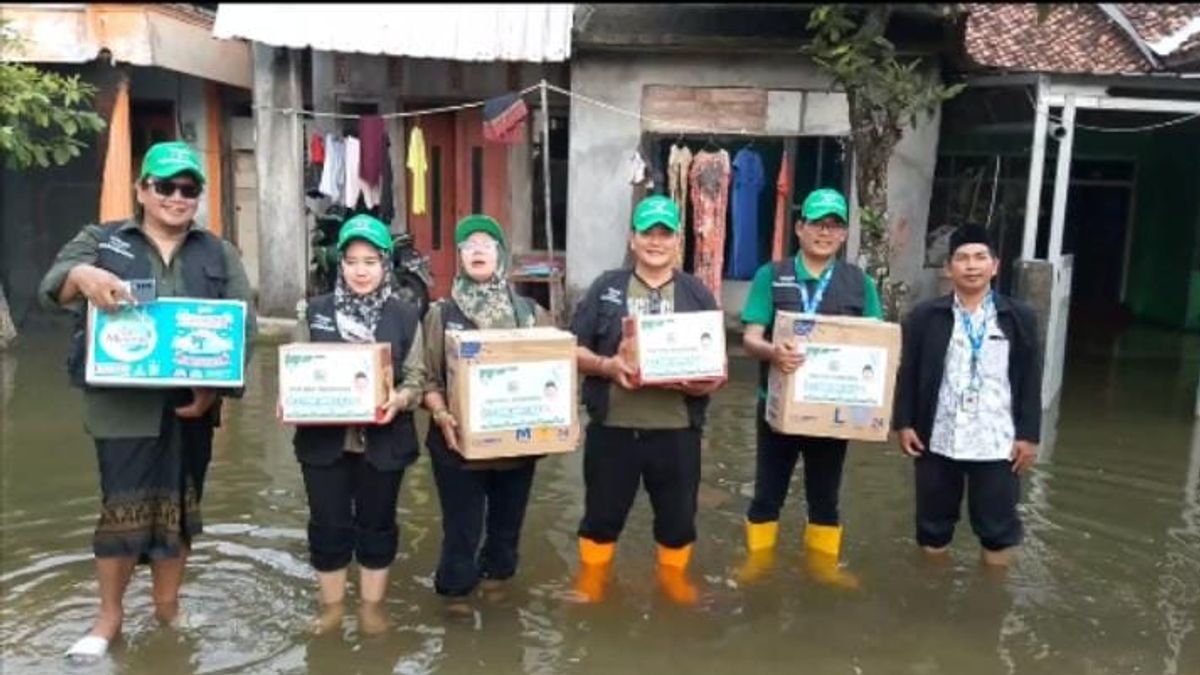 Ketum PDBN Fathan Subchi Kirim Bantuan Kemanusiaan untuk Korban Banjir di Demak
