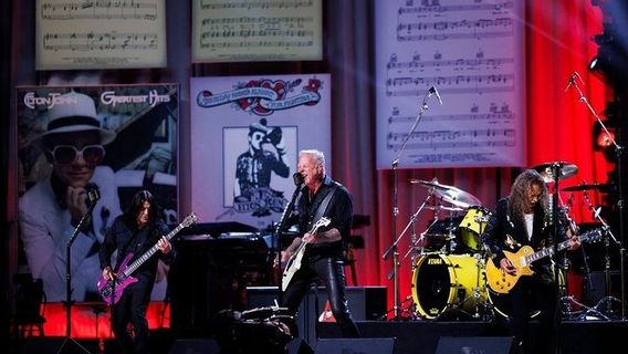 Metallica Bawakan Lagu Elton John di Gershwin Prize for Popular Song