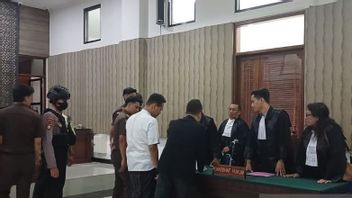 prononcé par la mutilation d'une femme dans une couverture d'une amende d'une peine d'emprisonnement à perpétuité