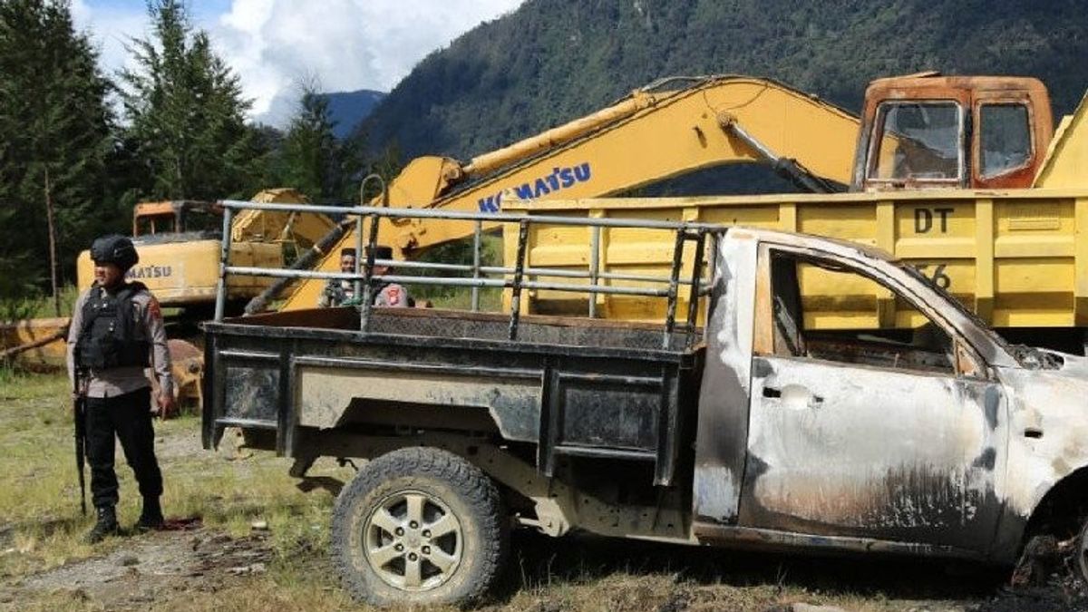 Tak Puas Bakar Kamp dan Mobil Perusahan di Distrik Ilaga Papua, KKB Tembak Polisi dan TNI Saat Olah TKP 