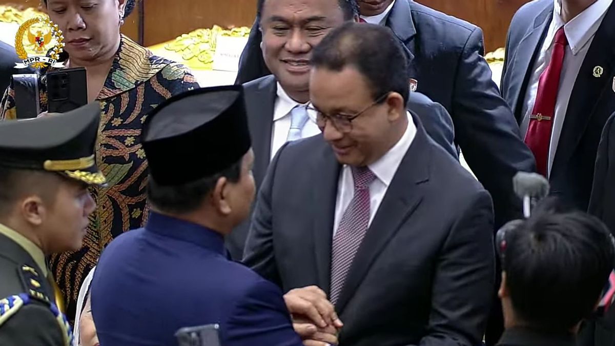  Bersalaman dengan Anies Baswedan, Prabowo Subianto Tunjukkan Sikap yang Hangat 