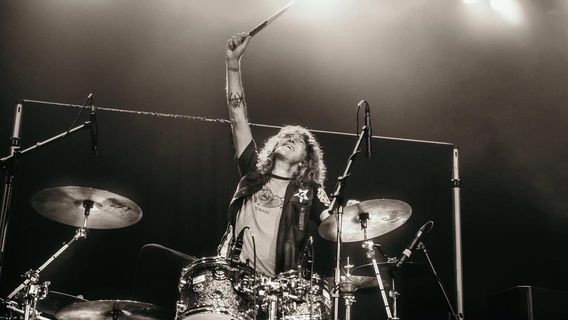 Pukulan Monumental Steven Adler di Album <i>Lies</i> Milik Guns N' Roses 'Dijadikan' Lukisan