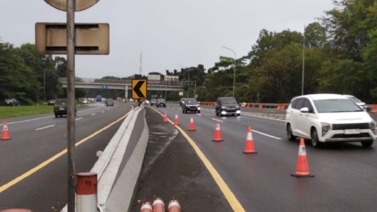 車両量は増加し、コントラフローはピーク方向のジャゴラウィ有料道路で行われます