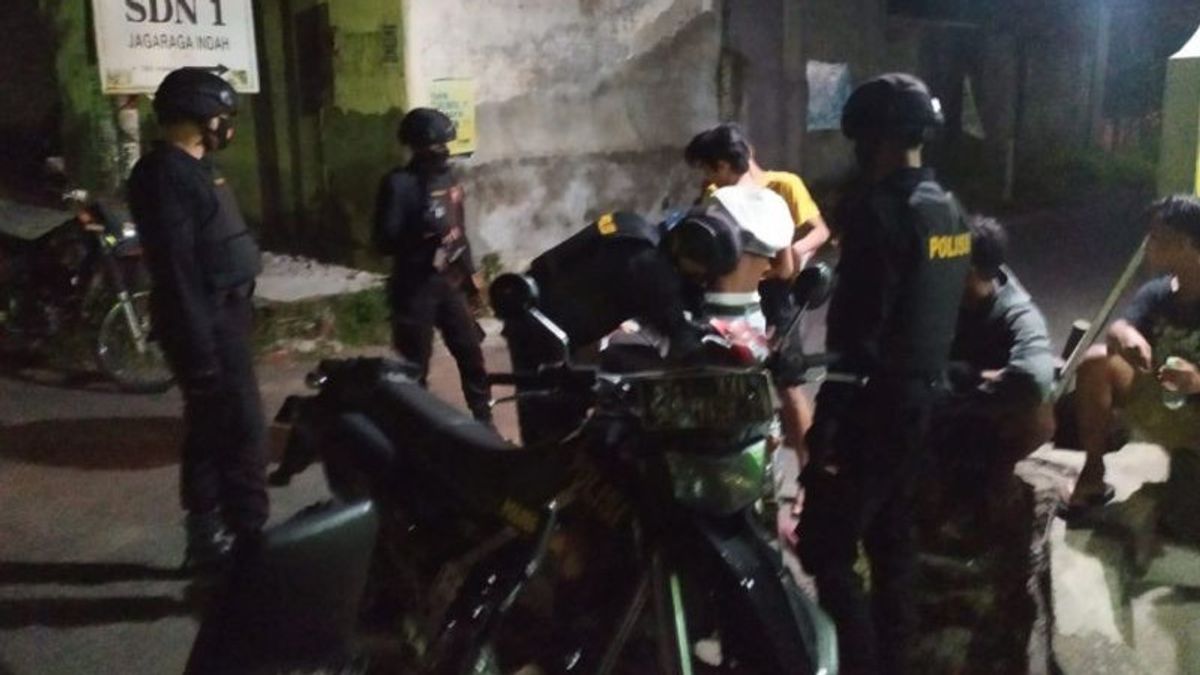 Polres Lombok Barat Patroli Desa saat Jam Rawan Jelang MotoGP