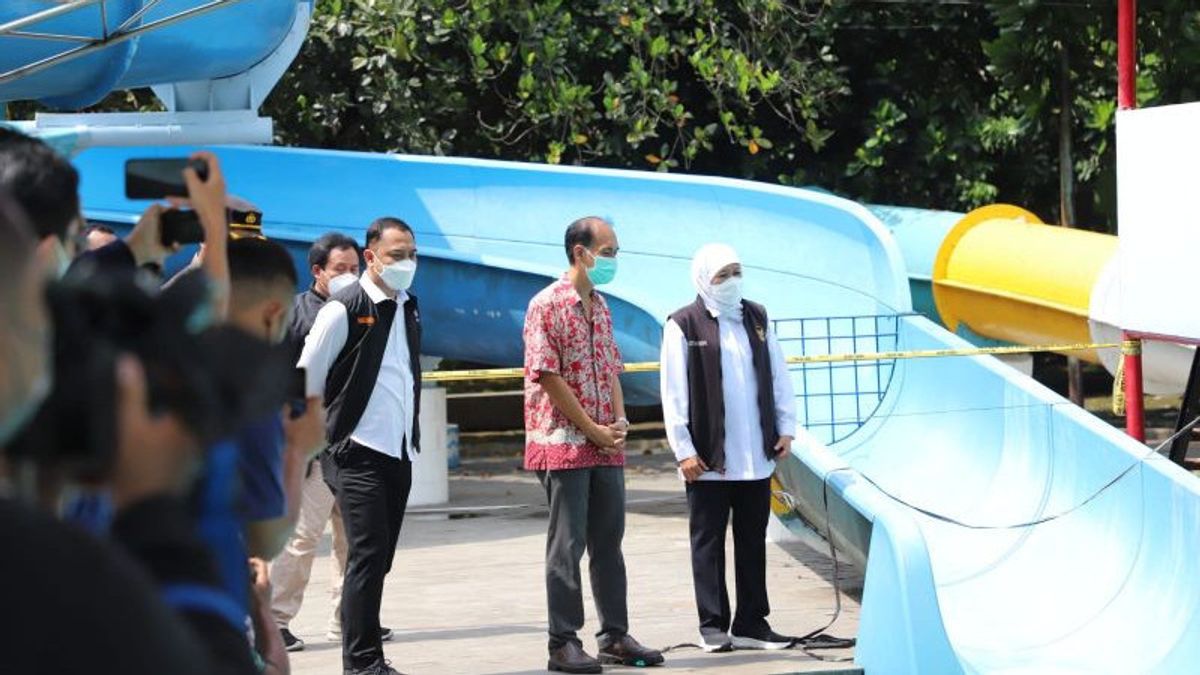 Cek Kondisi Seluncuran Ambrol di Kenpark Surabaya, Khofifah Pastikan Manajemen Bayar Perawatan Korban