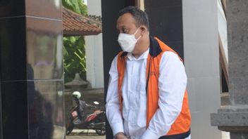 被告Pungli Chekik Gilimanuk Cekik称重办公室被判处7年徒刑加Penggnti金钱25亿印尼盾