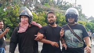 Polda Bali Tangkap 138 Demonstran saat Aksi di Depan Kantor DPRD