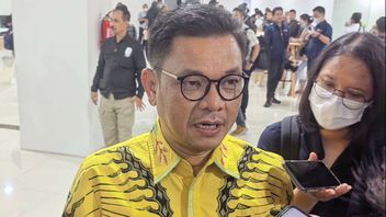 PDIP Secretary General Alludes To Gibran 'Redning Turns Yellow', Golkar: Easy To Join