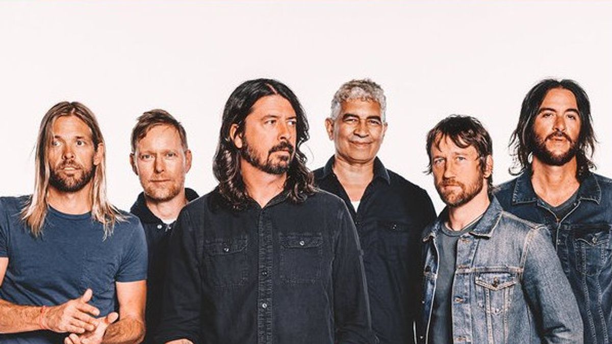 The Story Of A Ghost Troubled Foo Fighters Recording Session