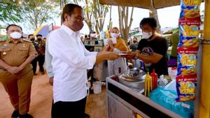 'Alhamdulillah, Mau Bikin Meja Dulu', Senangnya Eva Pedagang di Pasar Bintan Center Terima Rp1,2 Juta dari Jokowi