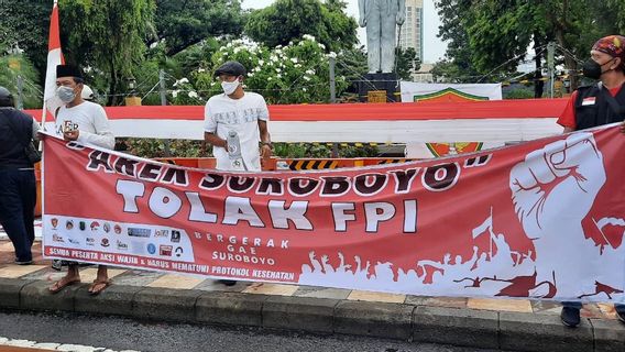 Bawa Spanduk Nikita Mirzani, Warga Surabaya Gelar Aksi Tolak Kedatangan Rizieq Shihab