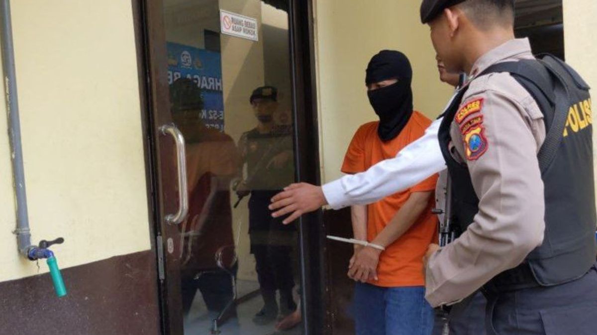 Jemaah Gagal Air, un entrepreneur de services de voyager de la Omra à Tulungagung arrêté par la police