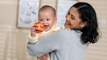 フェーズ0-6ヶ月であなたの小さな子供の快適さのためにおむつを選ぶためのヒント
