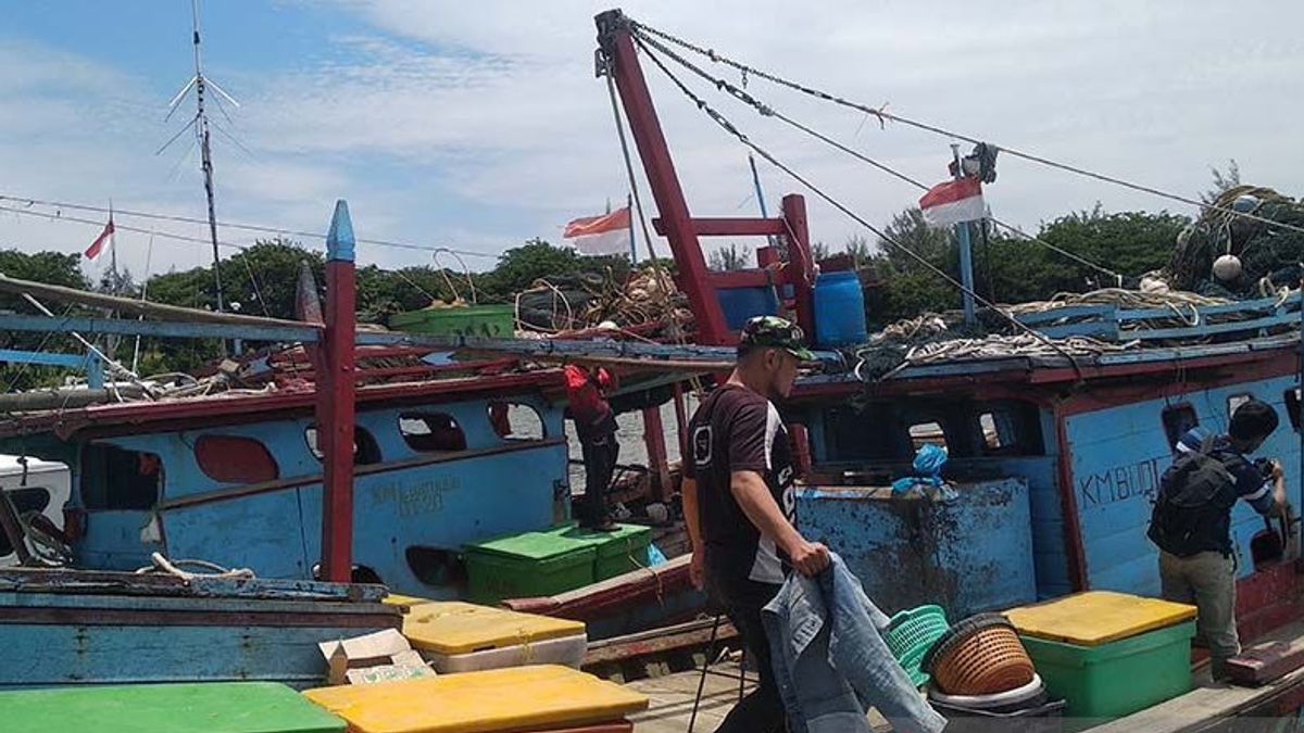 Le Régent Erli Hasan A Révélé Que Les Bombes à Poissons Et Les Vols Sévissent à Simeulue, Les Groupes De Supervision Seuls Ne Suffisent Pas