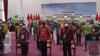 929 Heads Of Families In West Kalimantan Receive Decree On Social Forests From The President