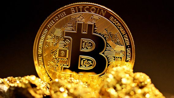 米ドル時代はすぐに終わると予測され、お金は金とビットコインに流れる