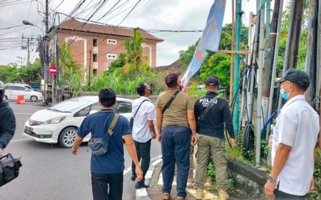 Satpol PP Denpasar Tertibkan Baliho dan Spanduk Liar