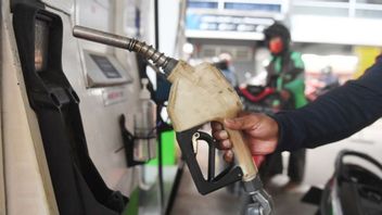 为什么Pertalite燃料价格不像Pertamax那样下跌？这是Pertamina和国有企业部长的解释