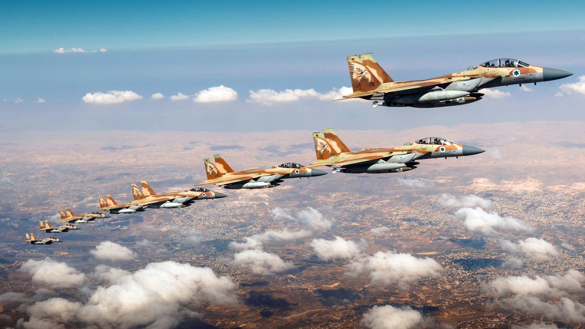 Israel Klaim Serang Seluruh Lokasi Produksi Rudal Balistik di Iran