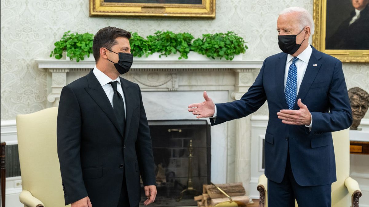 Undang Presiden Biden Berkunjung ke Ukraina, Presiden Zelenskiy: Penting untuk Stabilkan Situasi